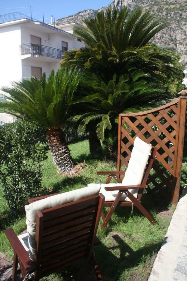 Villa Maria Мета Екстериор снимка
