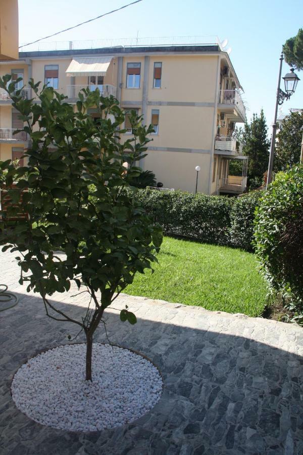 Villa Maria Мета Екстериор снимка